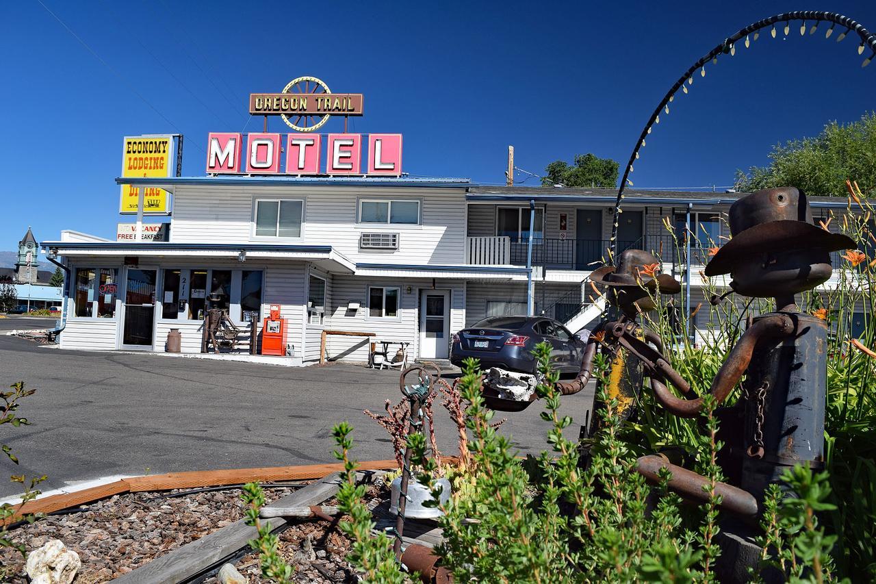 Oregon Trail Motel And Restaurant Бейкер-Сити Экстерьер фото